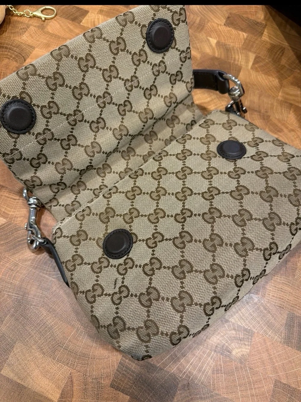 Gucci classic gg